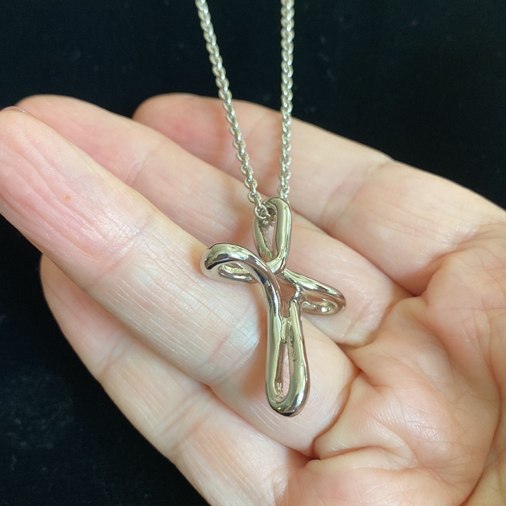 NWT Women’s or Mens Cookie Lee Infinity Cross Necklace